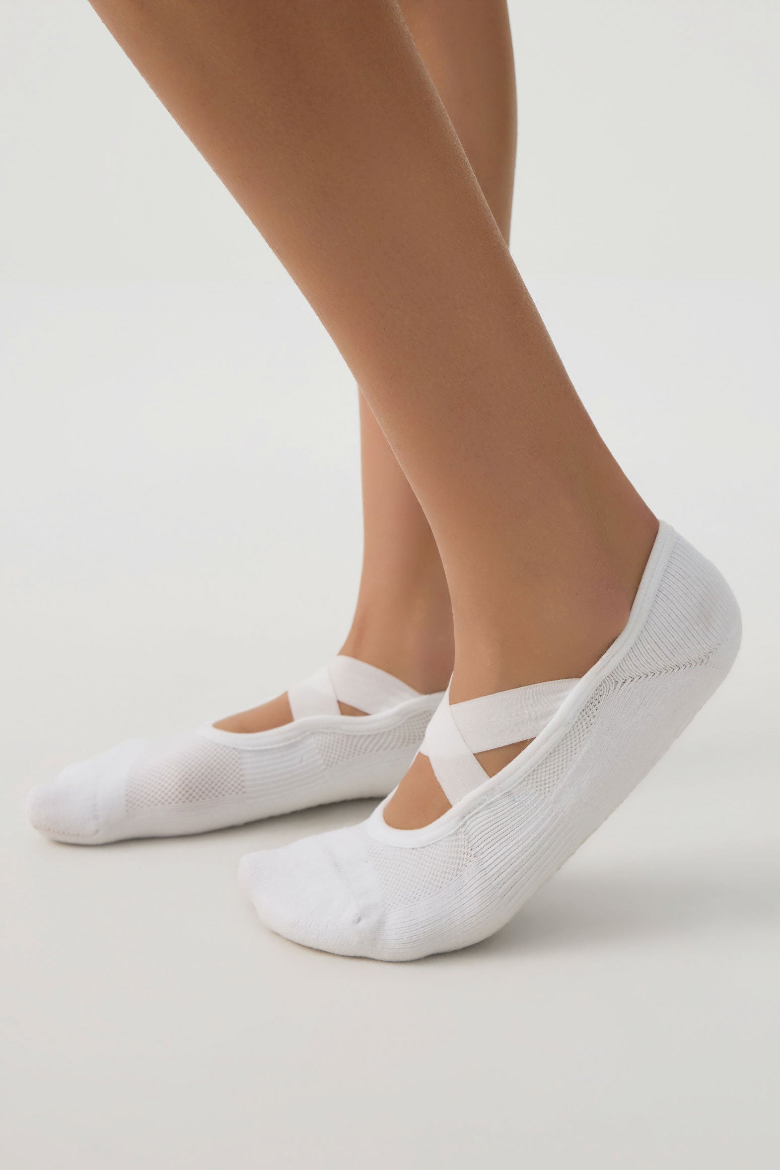 camactive™ Barre Grip Socks