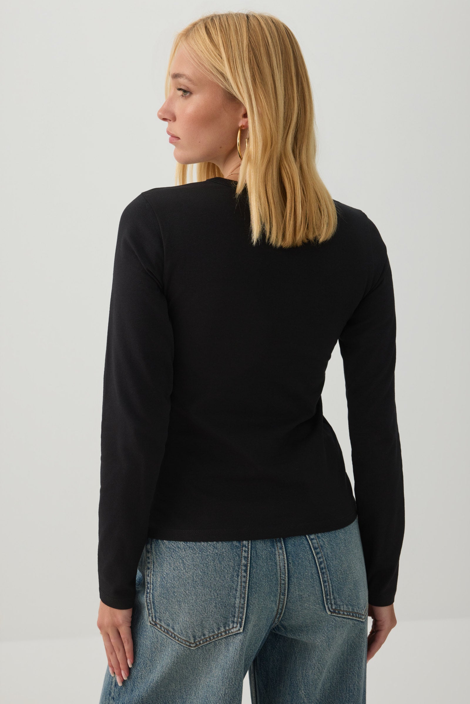 BASICORE™ Fitted Long Sleeve T-Shirt