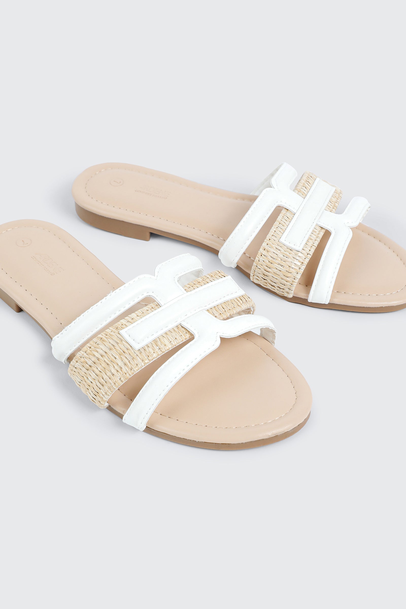 Round Toe Flat Sandals